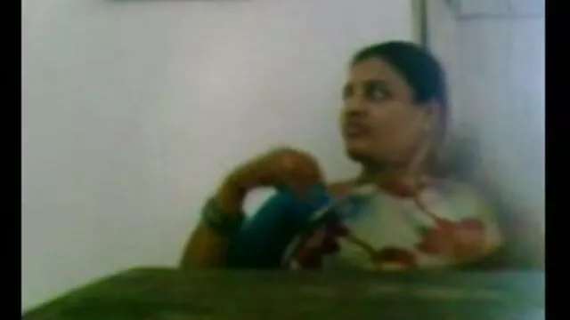 বড় সুন্দরী ভিডিও বাংলা xxx মহিলা
